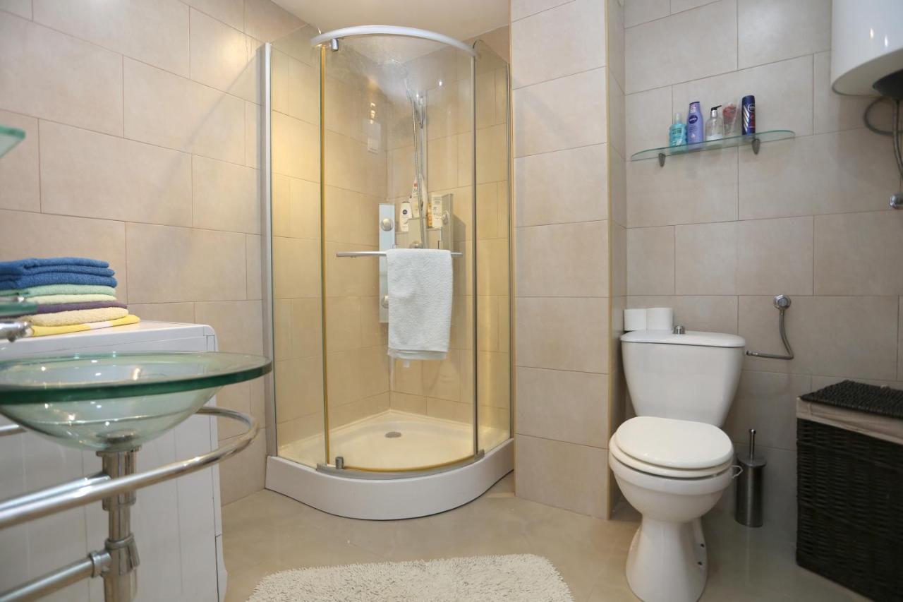 Mountain Bay Views Apartments Njivice Luaran gambar