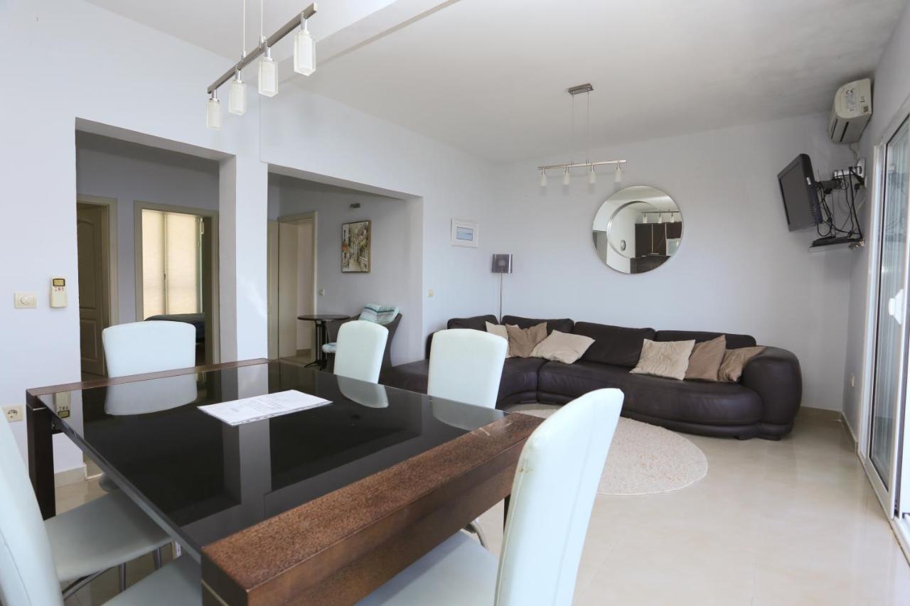 Mountain Bay Views Apartments Njivice Luaran gambar