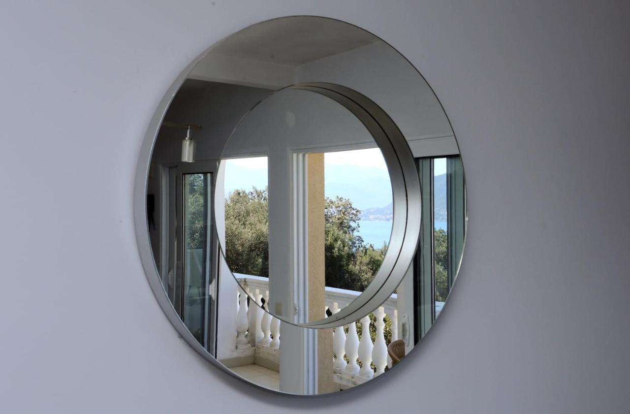 Mountain Bay Views Apartments Njivice Luaran gambar