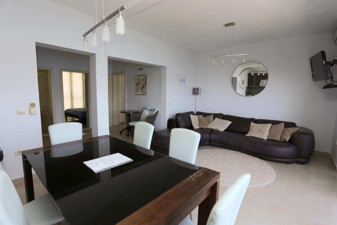 Mountain Bay Views Apartments Njivice Luaran gambar