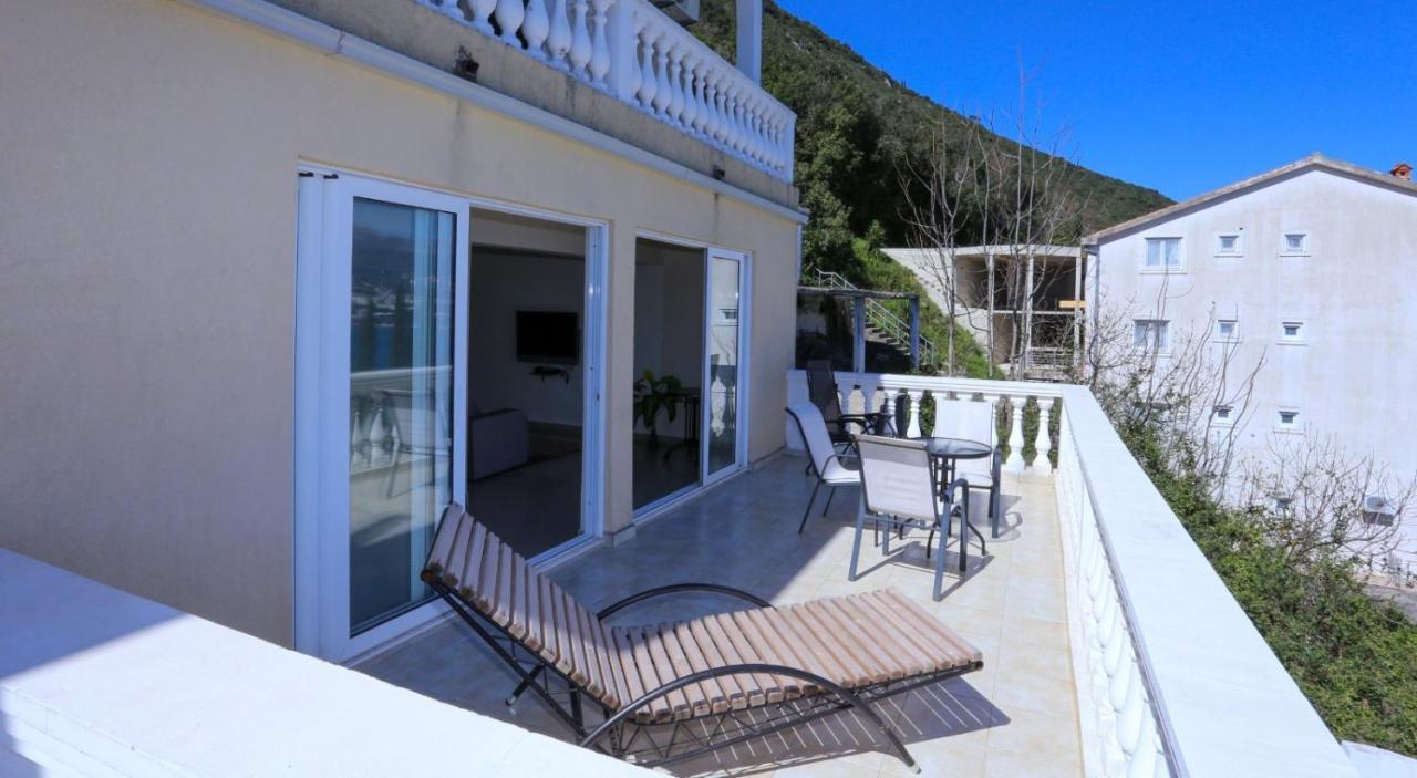Mountain Bay Views Apartments Njivice Luaran gambar