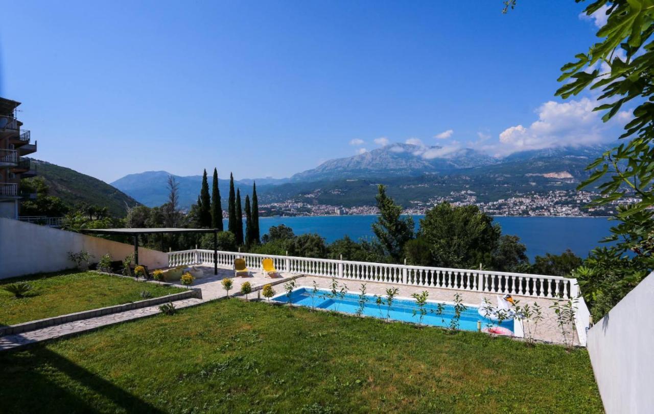 Mountain Bay Views Apartments Njivice Luaran gambar