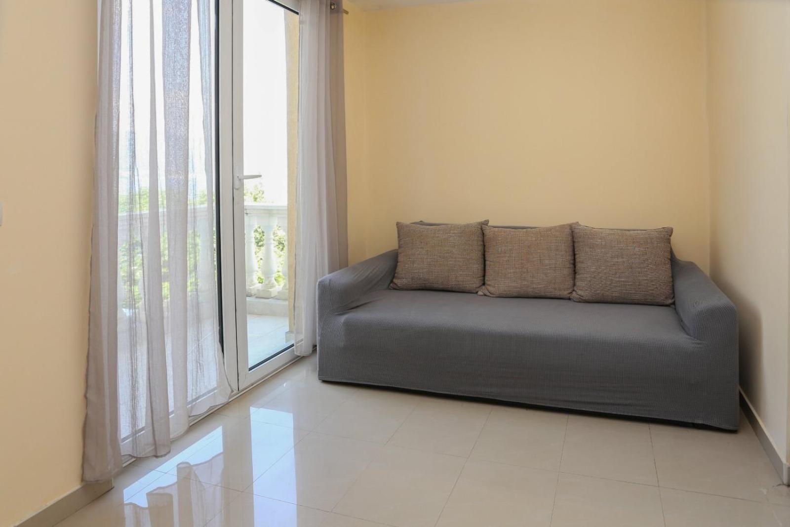Mountain Bay Views Apartments Njivice Luaran gambar