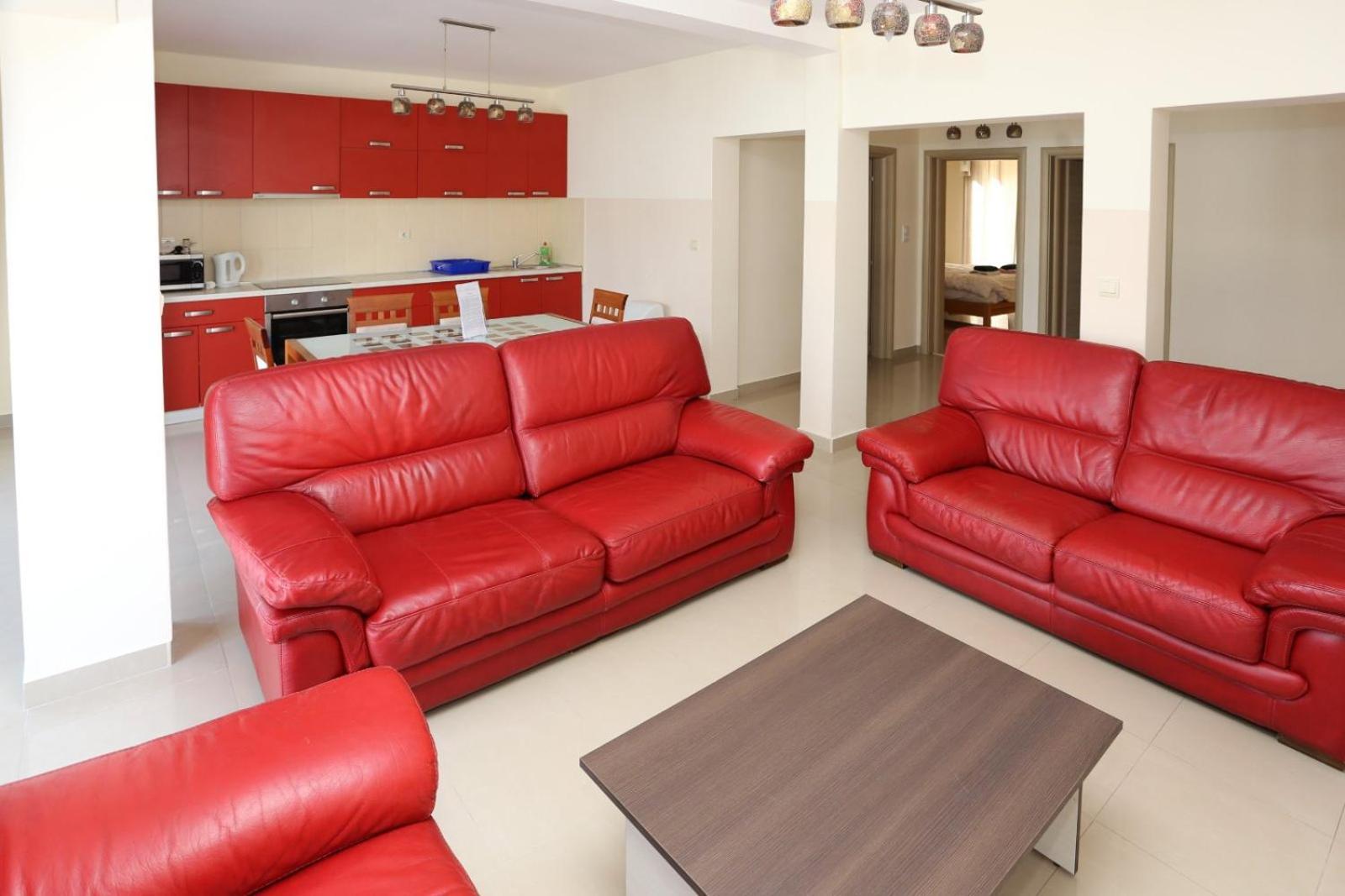Mountain Bay Views Apartments Njivice Luaran gambar