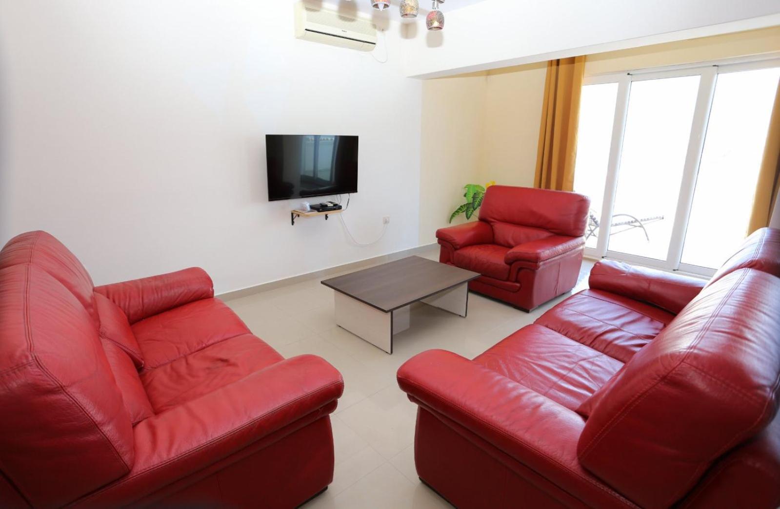 Mountain Bay Views Apartments Njivice Luaran gambar