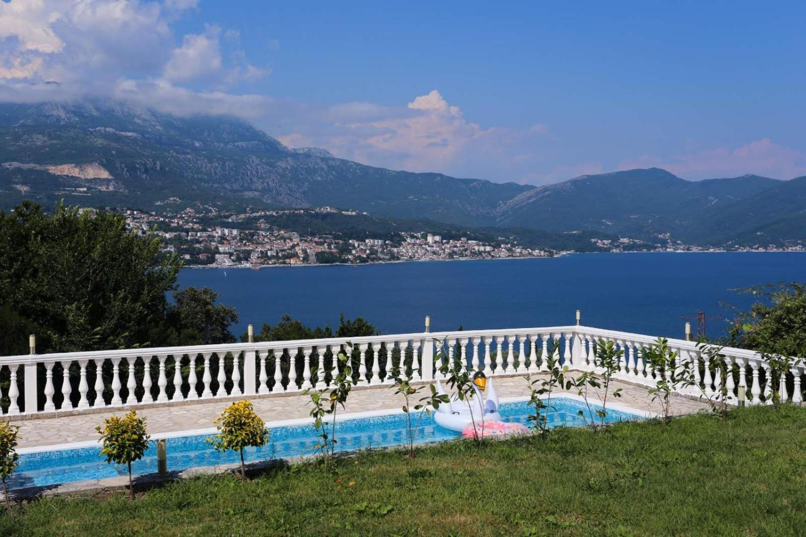 Mountain Bay Views Apartments Njivice Luaran gambar